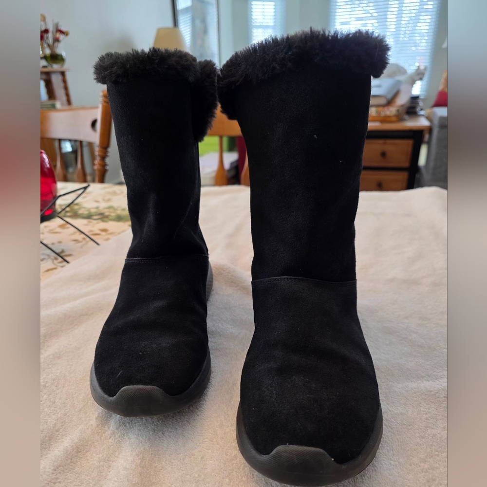 Sketchers Black Winter Boots Size 9